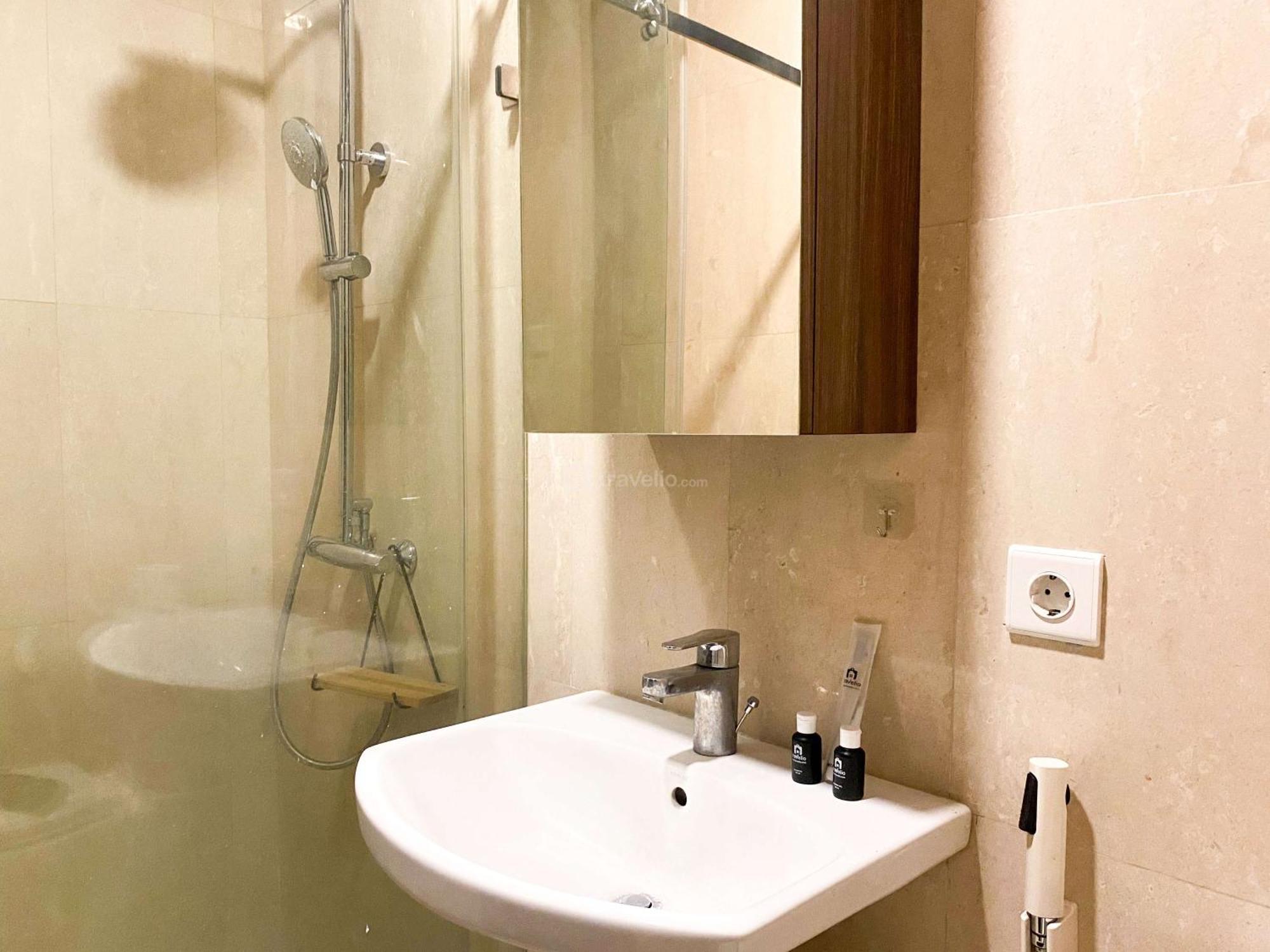 Elegant And Comfort 1br Sudirman By Travelio Apartment